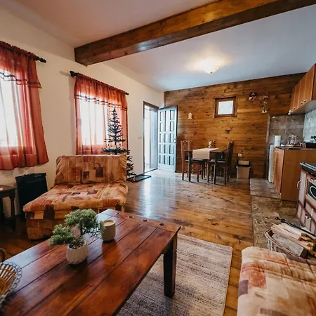 Planinska Kuca Tasic, Tara